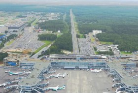 Коптеры взлетели над аэропортом в Жуковском